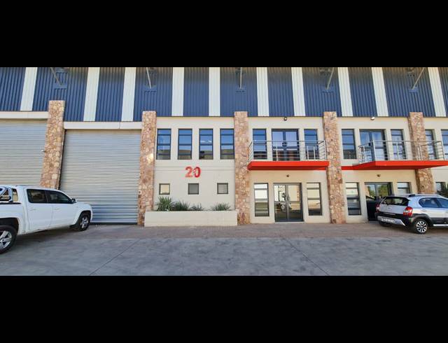 350M² WAREHOUSE TO LET IN WYCHWOOD